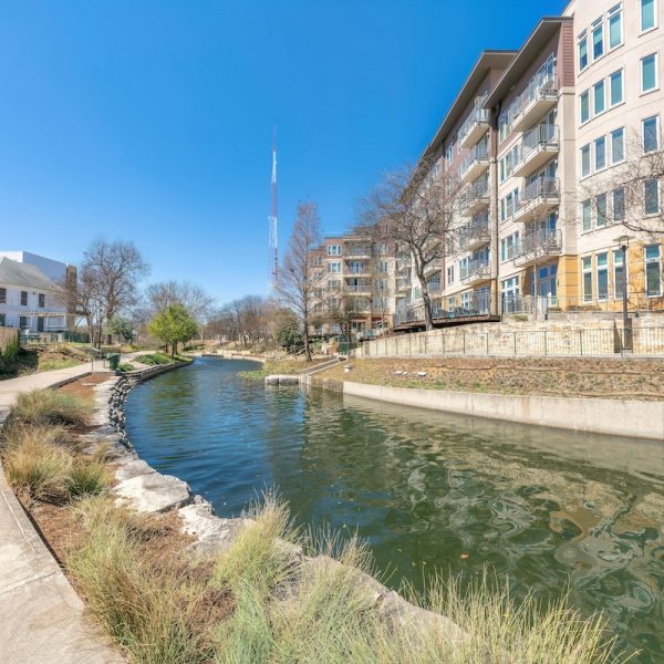 How Offering Health Benefits Helps San Antonio Small Businesses Compete for Talent